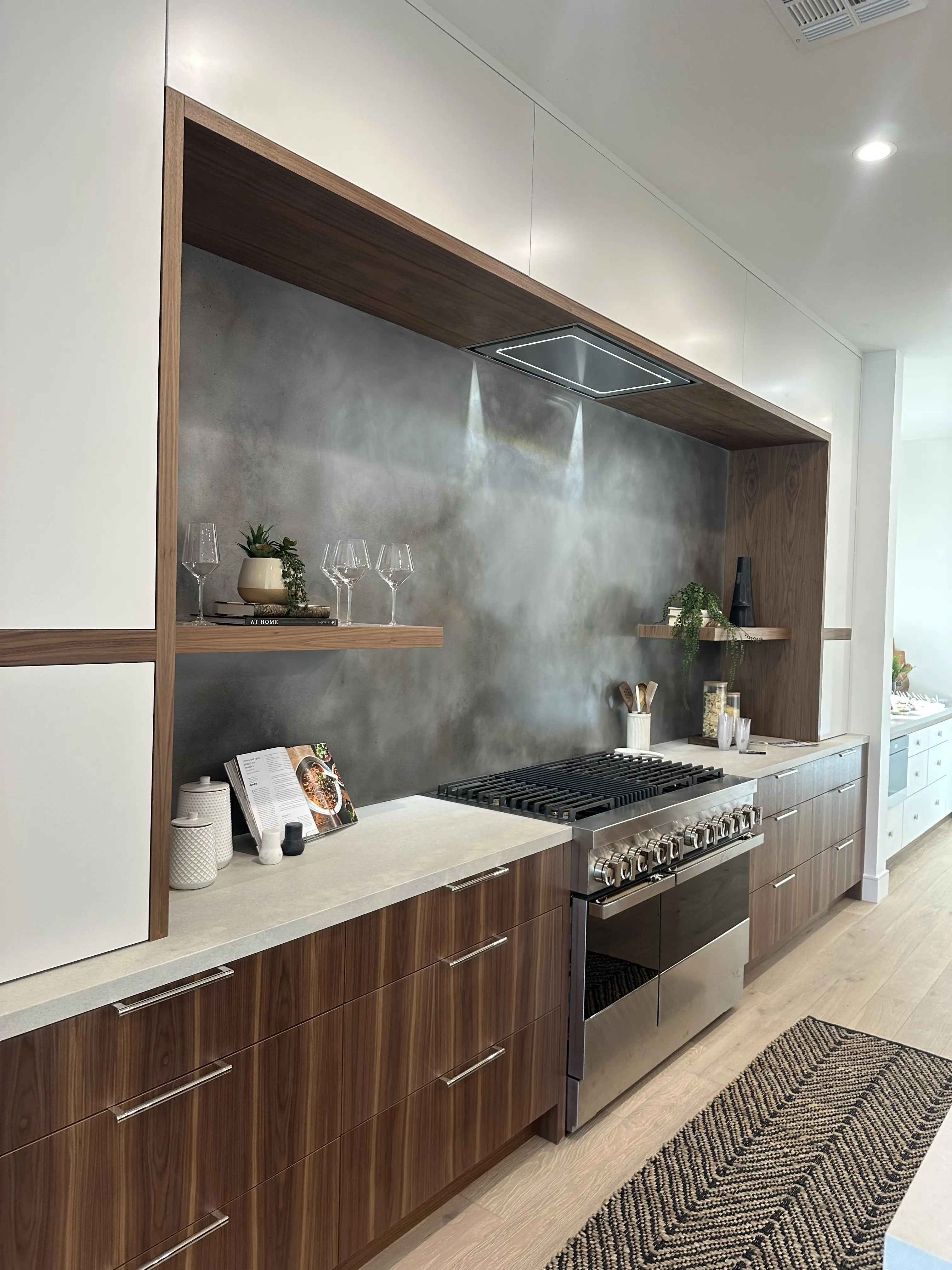 Paradise Valley six-color aluminum backsplash